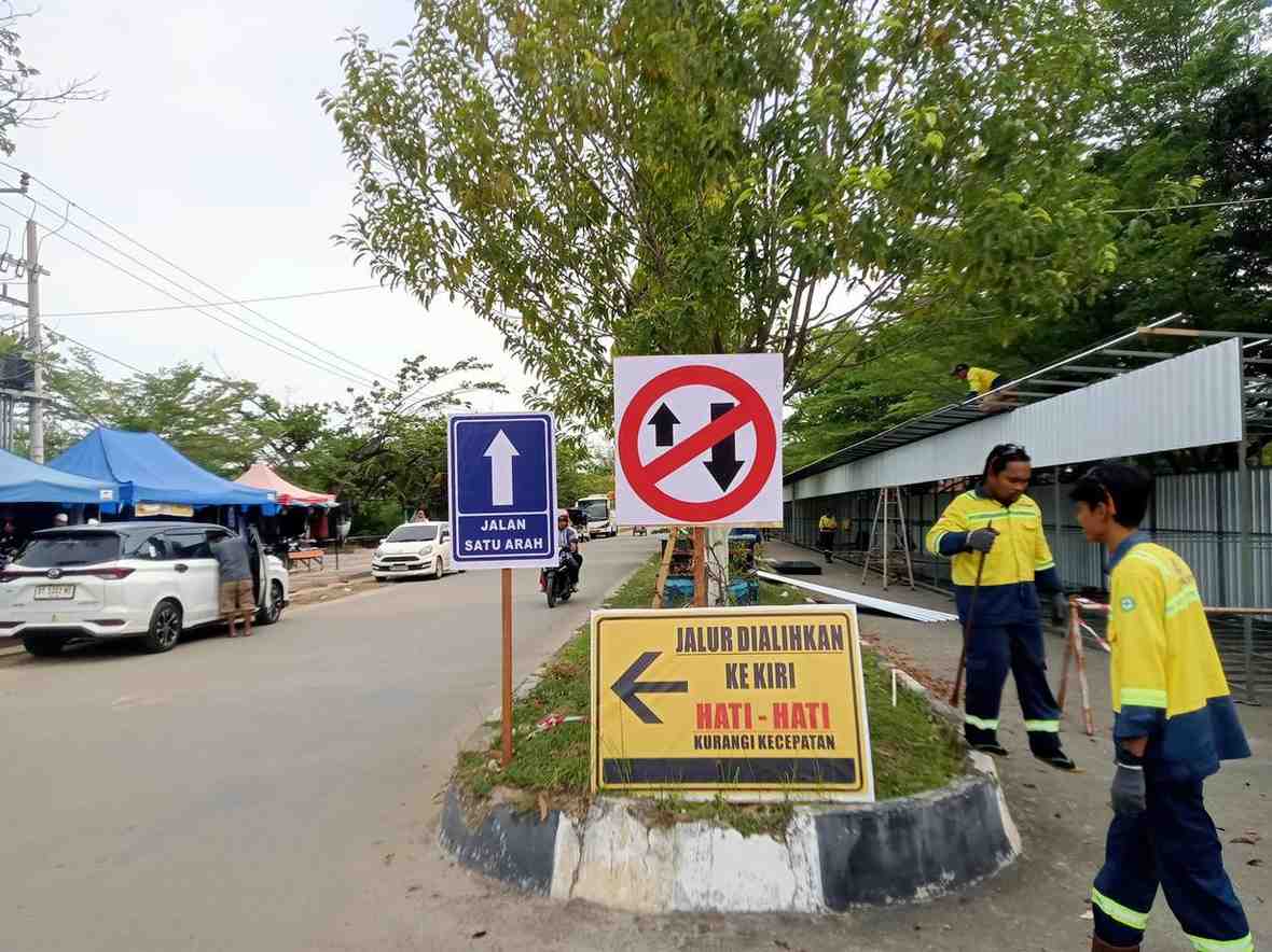 Pengalihan Arus Lalu Lintas Pasar Raya Mekongga.